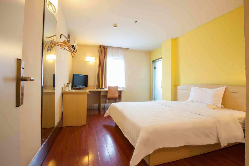 7Days Inn Guangzhou Shijing Jinbi Xincheng Room photo