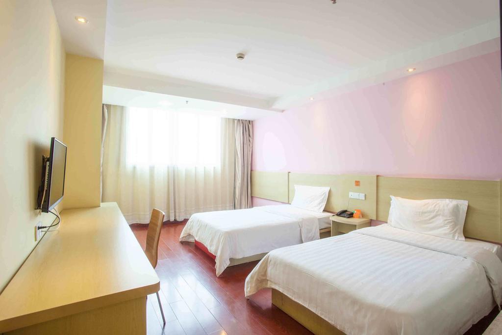 7Days Inn Guangzhou Shijing Jinbi Xincheng Room photo